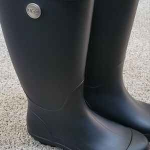 Ugg women’s Shelby matte rain boots